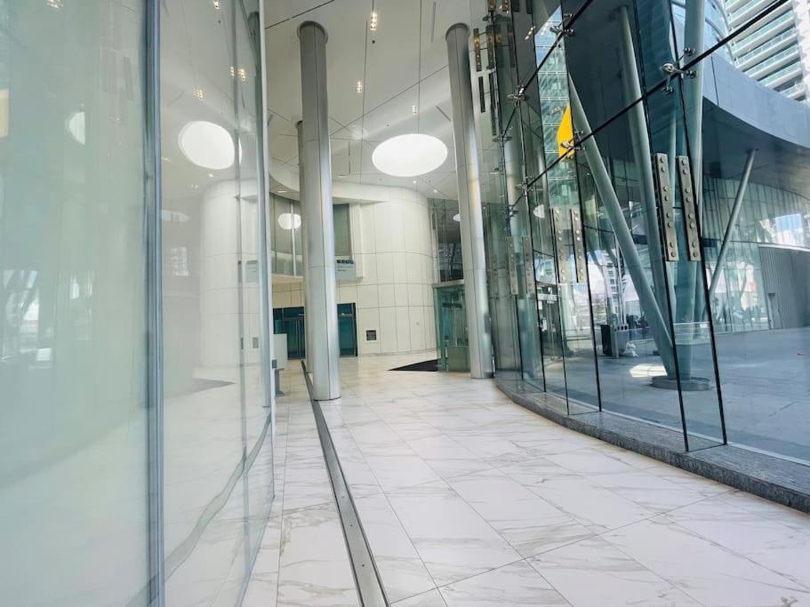New Superior Lakeview Luxury 3-Bedroom Suite On 48 Floor Toronto Bagian luar foto