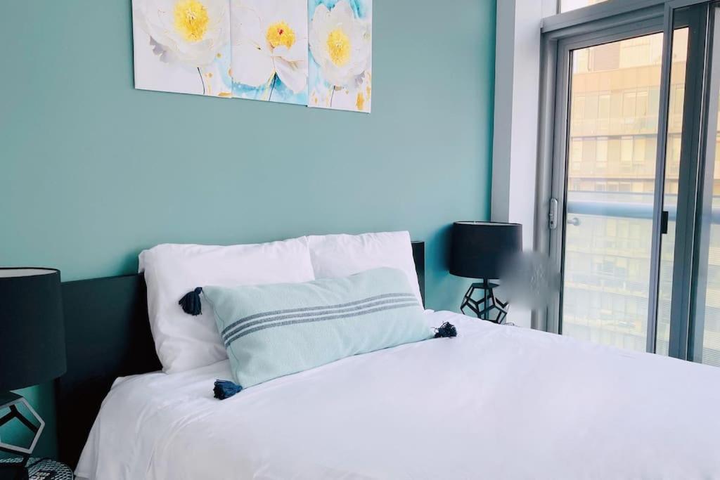 New Superior Lakeview Luxury 3-Bedroom Suite On 48 Floor Toronto Bagian luar foto