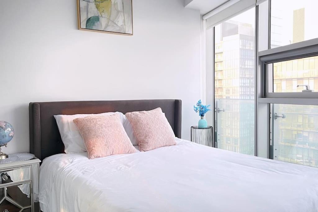 New Superior Lakeview Luxury 3-Bedroom Suite On 48 Floor Toronto Bagian luar foto