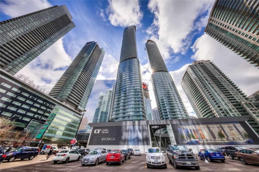 New Superior Lakeview Luxury 3-Bedroom Suite On 48 Floor Toronto Bagian luar foto