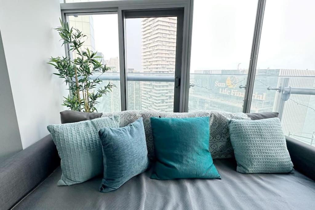 New Superior Lakeview Luxury 3-Bedroom Suite On 48 Floor Toronto Bagian luar foto