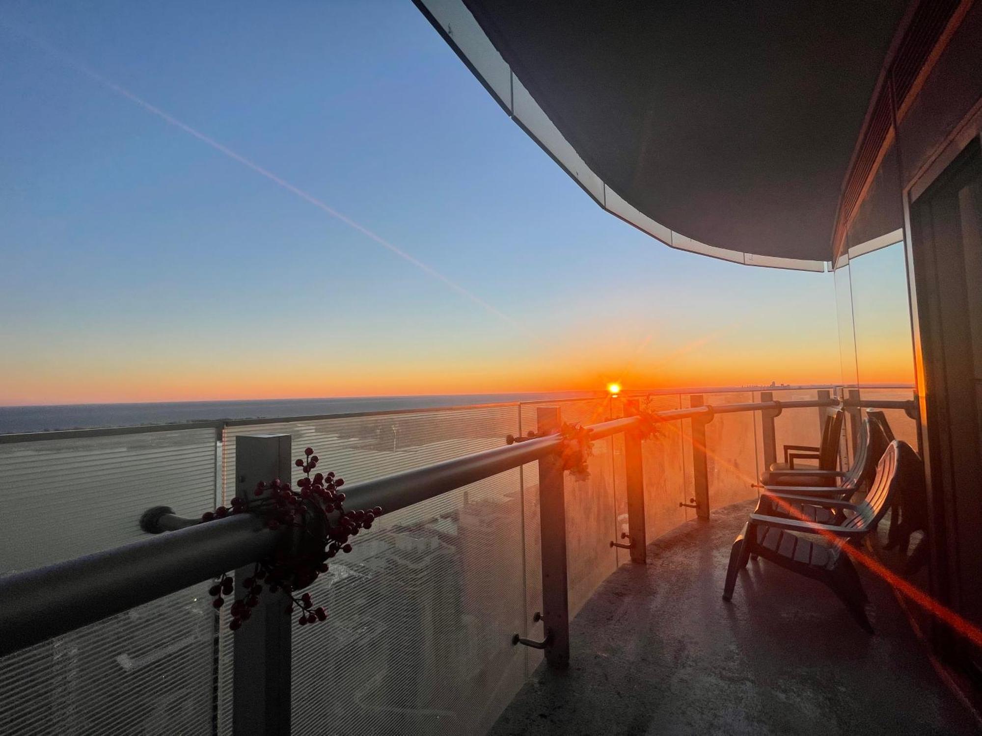 New Superior Lakeview Luxury 3-Bedroom Suite On 48 Floor Toronto Bagian luar foto