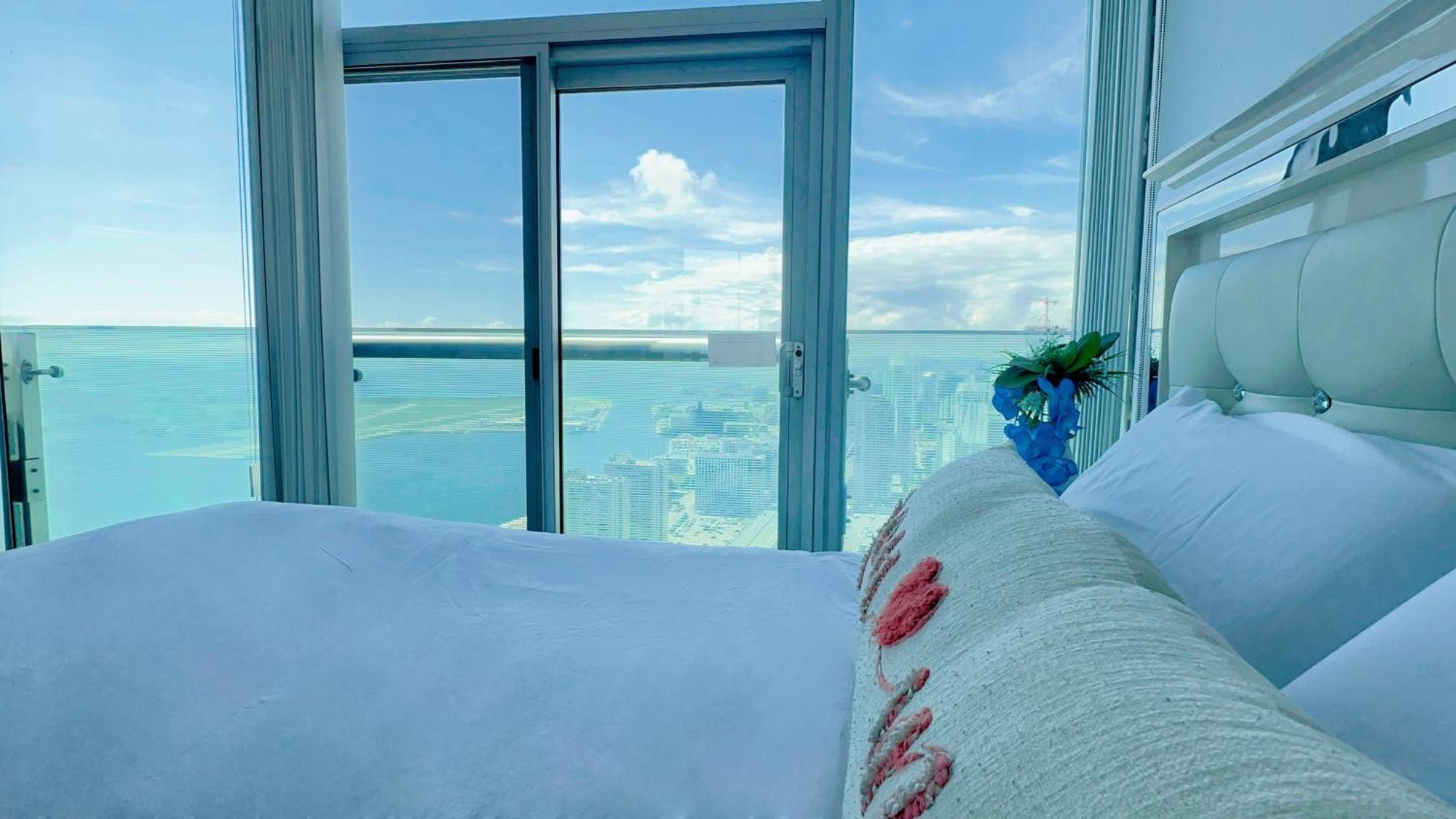 New Superior Lakeview Luxury 3-Bedroom Suite On 48 Floor Toronto Bagian luar foto